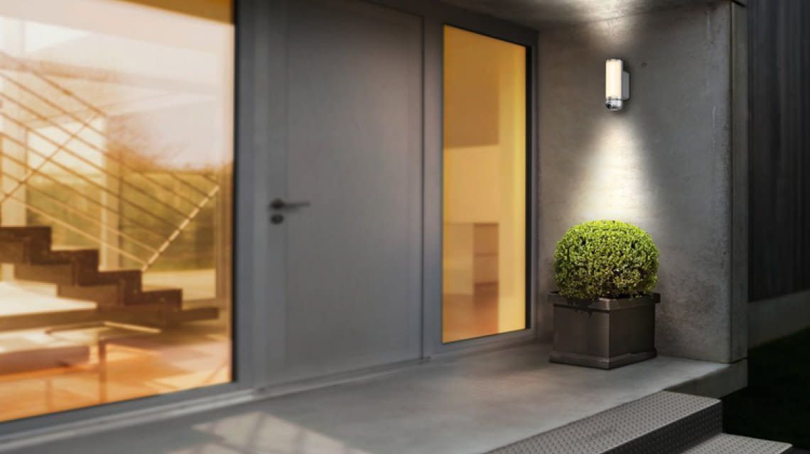 Bosch Smart Home Eyes Outdoor Wlan Kamera Mit Beleuchtung