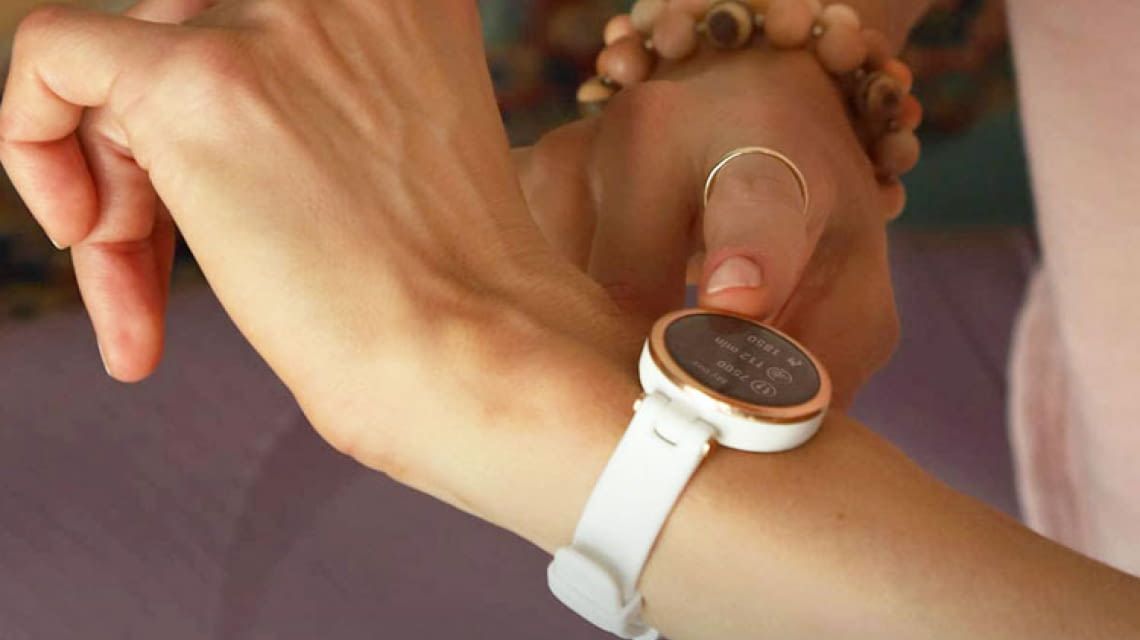 Berolige At læse kinakål Die besten 7 Damen Smartwatches im Test-Vergleich