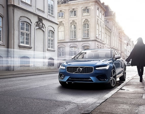 Elektroauto Bmw 225xe Active Tourer Iperformance Im Vergleich