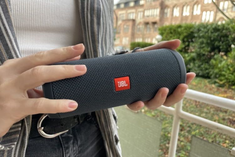 Die kompakte JBL Flip Essential 2 war bei uns im Test