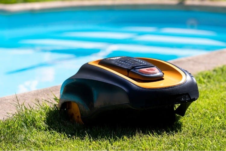 Gehört im smarten Garten fast schon zum Standard: ein Mähroboter