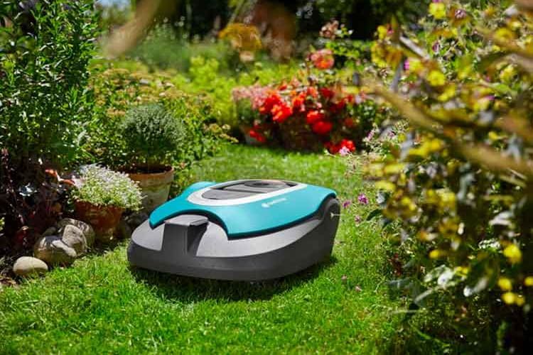 GARDENA smart SILENO Set bewältigt große Gärten mit bis zu 1.000 Quadratmetern