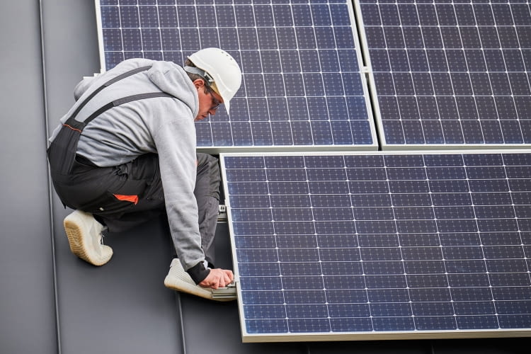 4000 Watt Anlagen bestehen meist aus 8 Solarmodulen