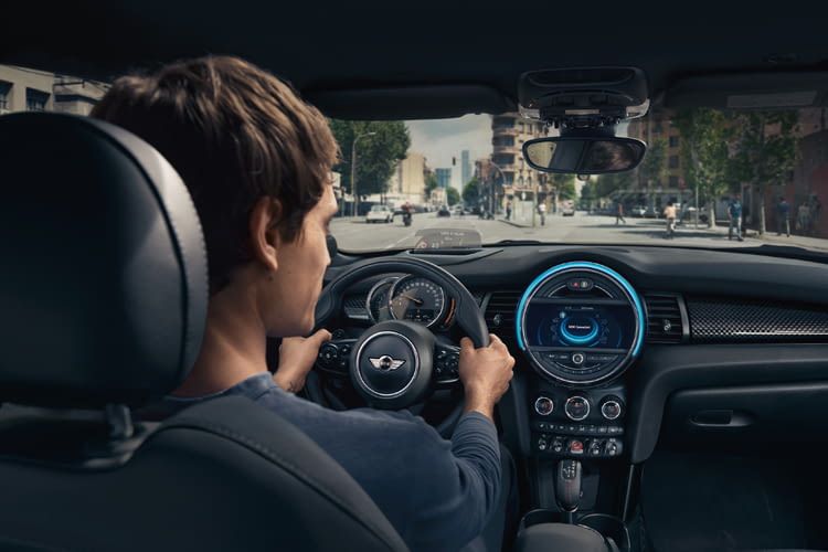 Alexa soll in viele Neuwagen bald schon direkt integriert werden