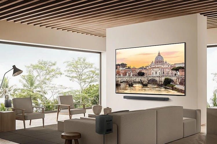 Die Premium Smart TV's von Samsung in Kombination mit der gratis Samsung Soundbar