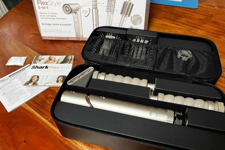 Der Shark FlexStyle 5-in1 machte in unserem Test einen guten ersten Eindruck