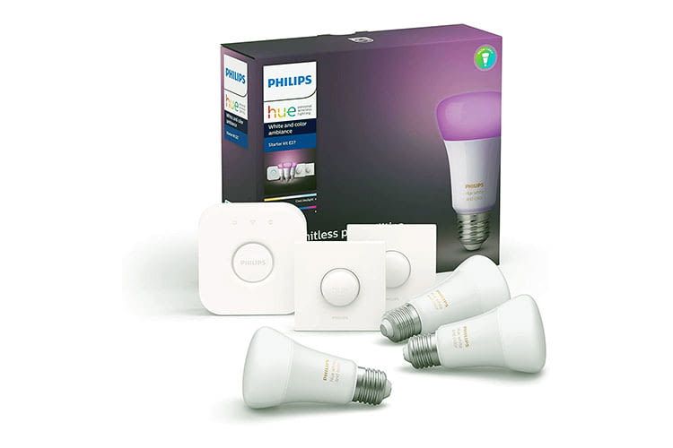 Philips Hue Starter Set mit Phlips Hue Bridge, 3 White & Color Ambiance LED Leuchten und zwei Philips Hue Smart Buttons
