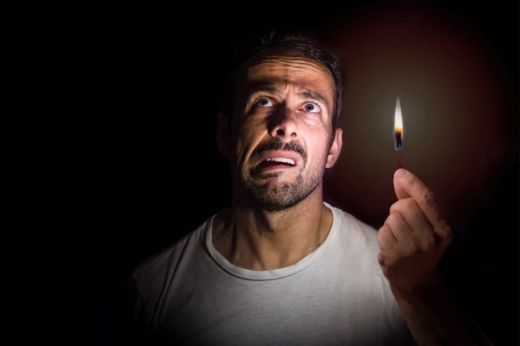 Ohne Strom wird es zuhause schnell dunkel und kalt