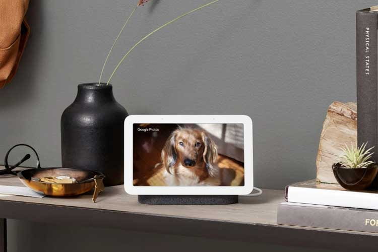 Ein Google Nest Hub kann die Steuerzentrale für ein Smart Home sein, das auf Google Assistant basiert