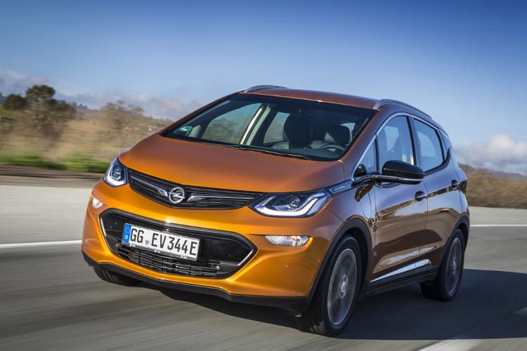 Der Opel Ampera e hat die Abmaße eines Kompakt Van.