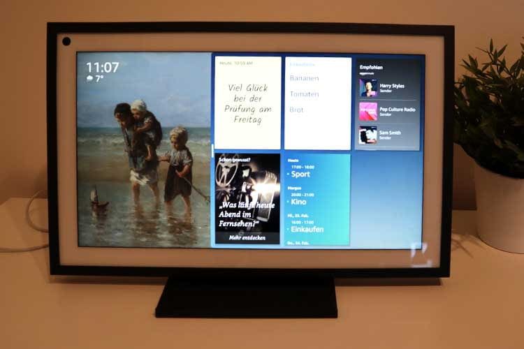 Se si desidera, è possibile utilizzare Echo Show come cornice digitale e visualizzare le foto a schermo intero.