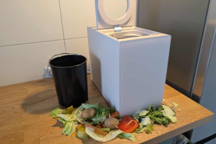 Der Gang zur Biotonne soll mit dem Dreame SF 25 deutlich seltener werden.