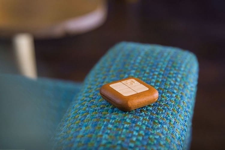 Controllo intelligente della casa con un elegante look in legno: Turn Touch Remote