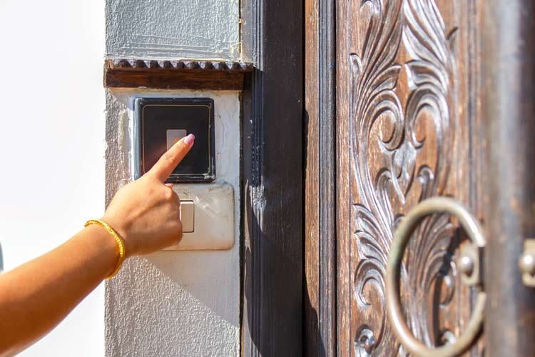 Mit einer Funktürklingel werden Besucher, Lieferanten oder Paketboten nie wieder verpasst