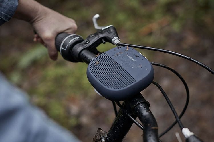 Bluetooth-Lautsprecher BOSE SoundLink Micro liefert den Soundtrack zur Fahrrad-Tour