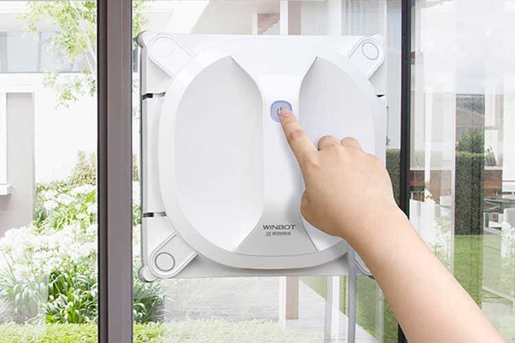 Fensterputzroboter ECOVACS WINBOT X  kommt dank Akku ohne Verbindung zum Stromnetz aus