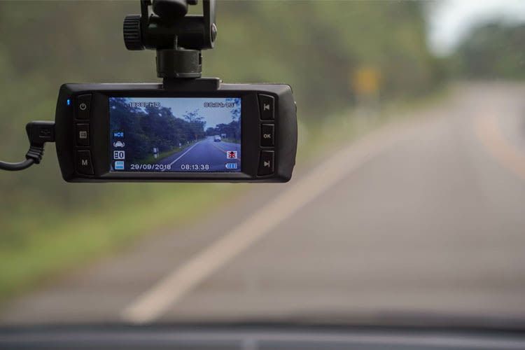 Dashcam Test-Übersicht 2024: Die besten Autokameras im Vergleich