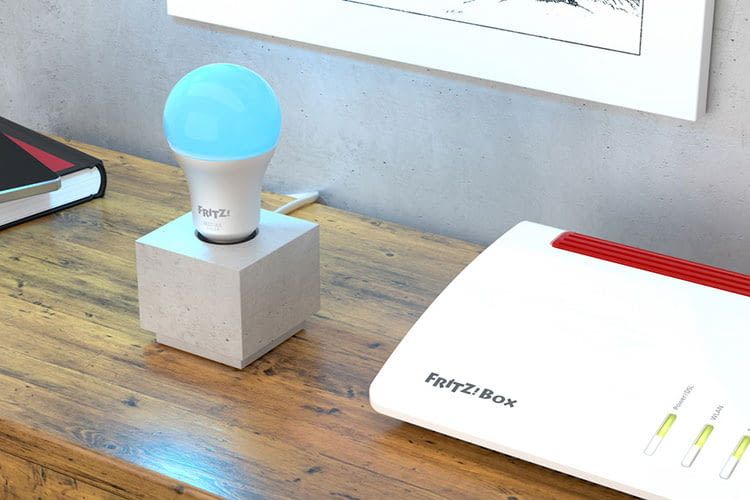 FRITZ!DECT 500 ist eine farbige LED-Leuchte die über den DECT-Funkstandard mit dem Smart Home kommuniziert