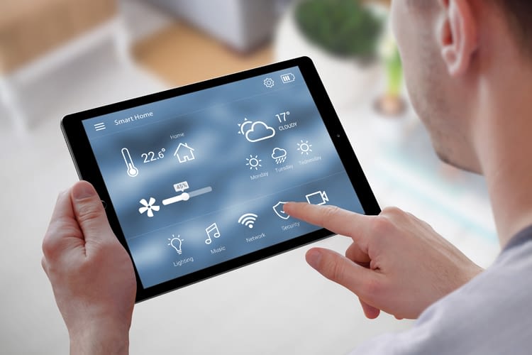 Mit dem richtigen Smart Home System funktioniert der Haushalt von alleine
