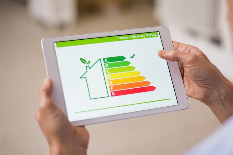 Eine gute Energiesparmaßnahme ist z. B. die Umstellung auf effiziente Haushaltsgeräte