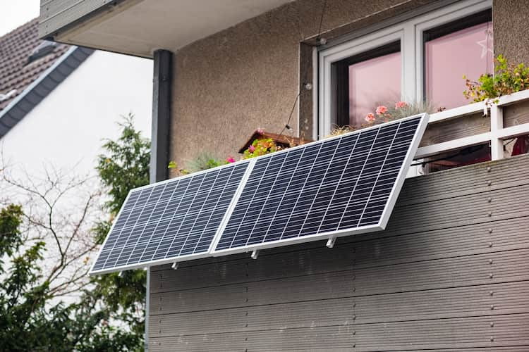 Wir verraten, welche Vorteile der Kauf einer Mini-PV-Anlage bietet