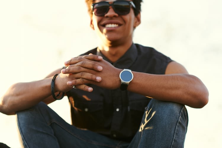 Die neuen Smart Watches 2017 haben den Google Assistant an Bord