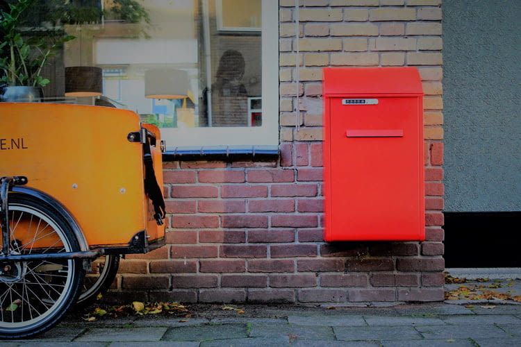 In die geräumige LockBox passen alle gängigen Paketgrößen