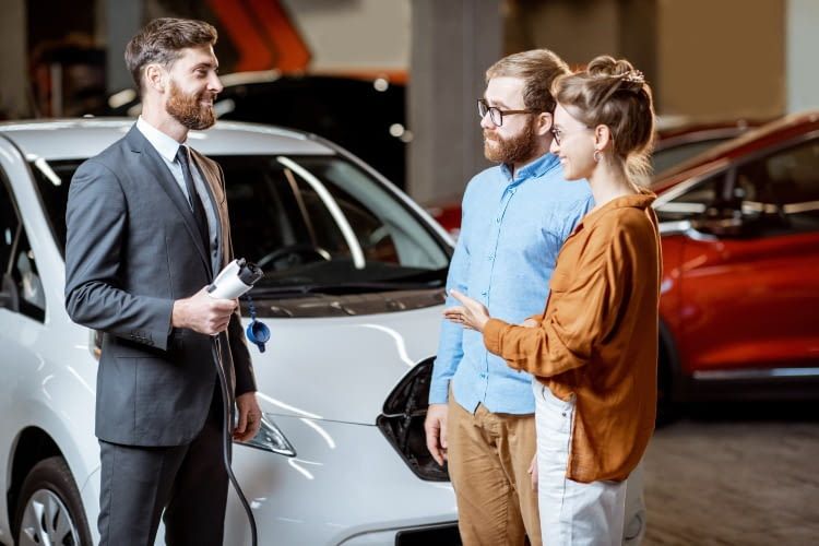 Besitzer von hybriden Fahrzeugen können aktuell nicht am THG-Zertifikatshandel teilnehmen.