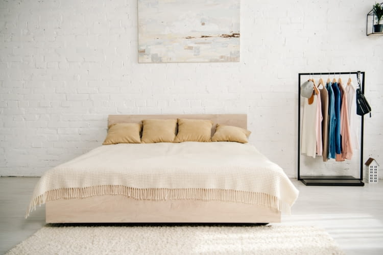 Bett im Schlafzimmer