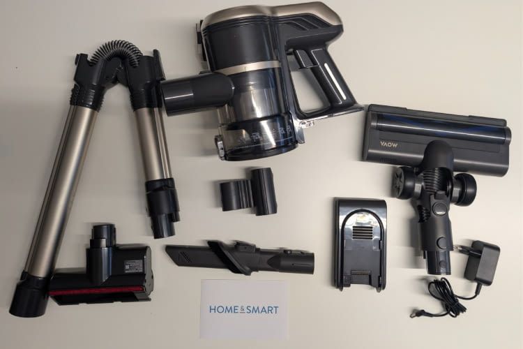 Der Mova S2 mit all seinem Zubehör.