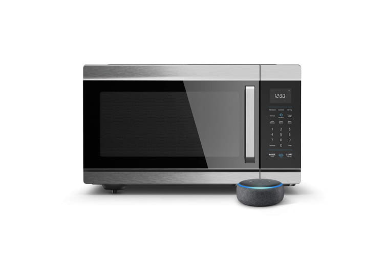 Bei diesem Ofen gibt Alexa Bescheid, sobald das Essen fertig ist