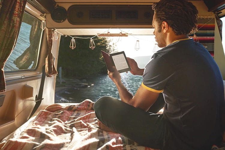 Ideal für den Urlaub: eBooks sorgen für unbegrenzten Lesespaß und leichtes Gepäck