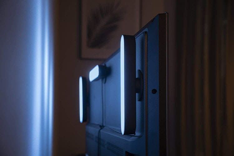 Philips Hue Play Lichtleisten erlauben es, TV-Geräte über Umwege mit Ambient-Effekten zu versehen