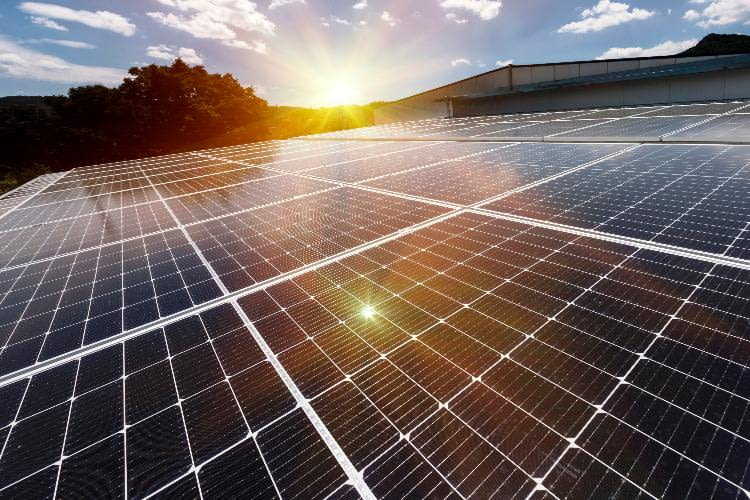 Welche Technologie steckt hinter Photovoltaik Solarzellen?