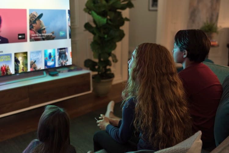 Videos, Fotos, Musik: Mit einer Smart TV Box kommen neue Inhalte auf den Fernseher