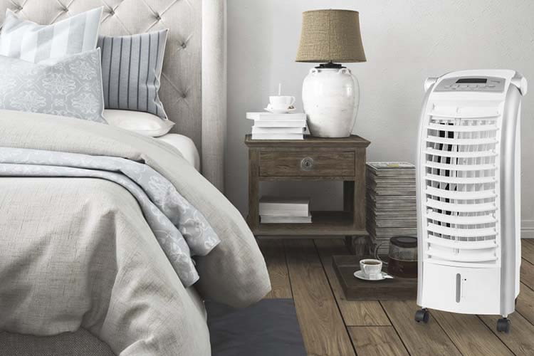 Der Luftkühler Trotec Aircooler PAE 25 lässt sich mit Rollen leicht in andere Zimmer mitnehmen