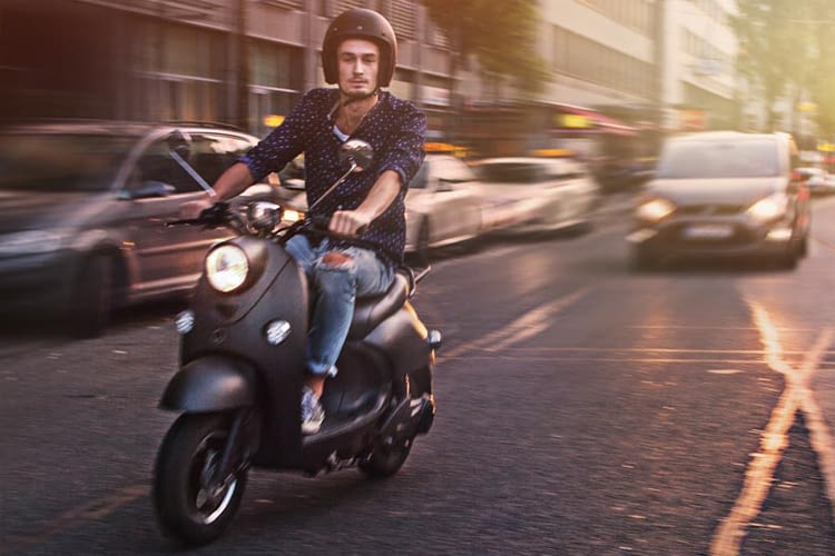 Mit dem Unu E-Roller ist man dank recycelbarem Akku besonders umweltfreundlich unterwegs