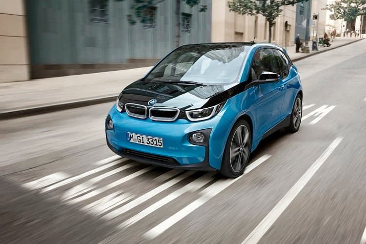 Der BMW i3 ist ein Elektroauto mit hochwertigem Interieur und schöner Optik