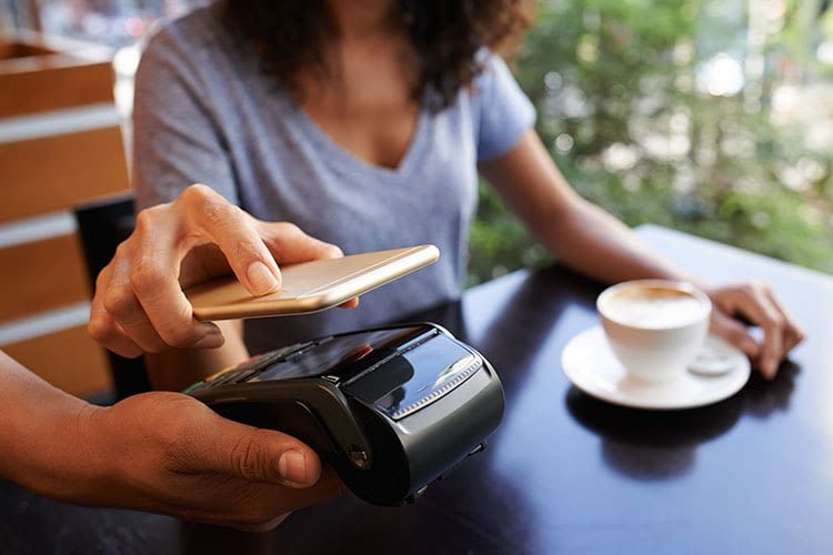 Durch eine Verknüpfung mit PayPal kann man Google Pay auch ohne Kreditkarte nutzen
