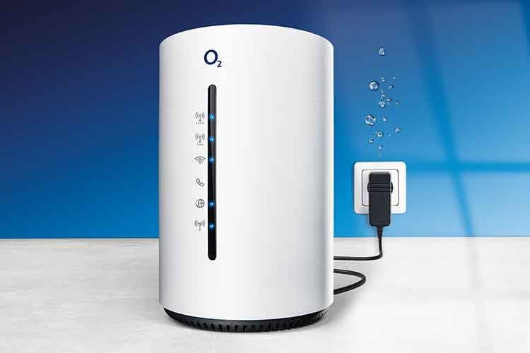 Ein o2 HomeSpot LTE-Router und eine Steckdose - mehr ist für das heimische WLAN-Netzwerk nicht nötig