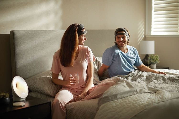 Ungestört durschlafen: Mit dem Philips SmartSleep Stirnband funktioniert das hoffentlich bald viel besser