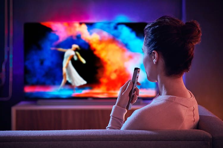 Philips Android-Fernsehergeräte erhalten jetzt Google Assistant Sprachsteuerung