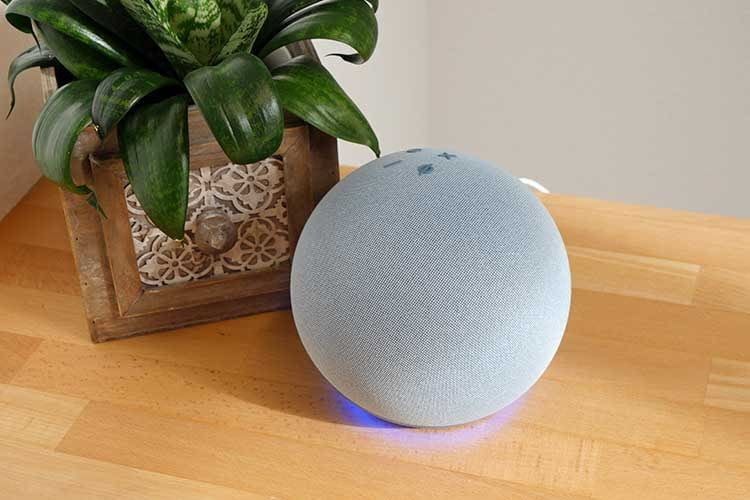 Auch Amazon Echo 4 ist bei den Saturn Weekend Deals XXL günstiger erhältlich
