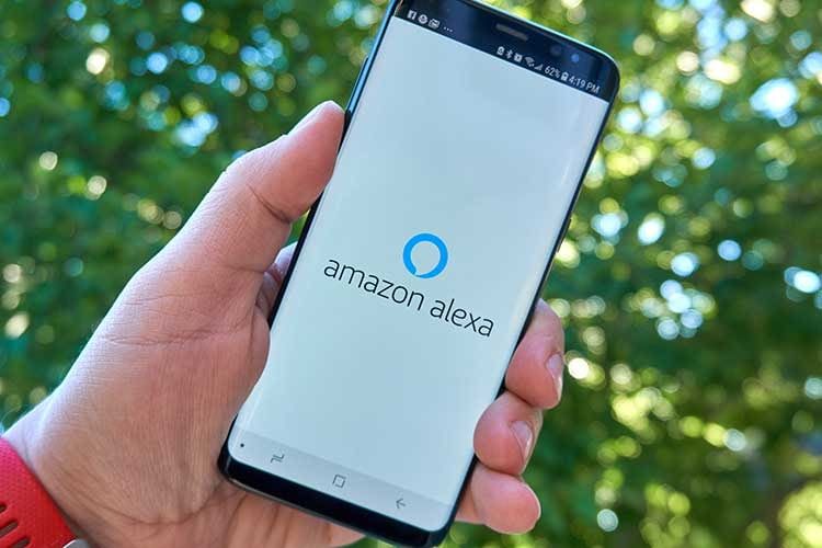 Con la funzione vivavoce Alexa, l'assistente vocale di Amazon è disponibile anche sul cellulare