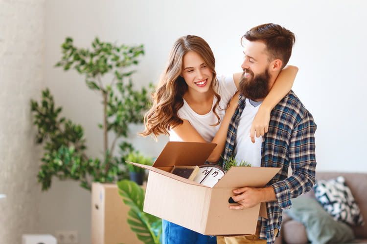 Das geniale Freiheitsgefühl der ersten Wohnung lässt sich durch smarte Produkte noch verstärken