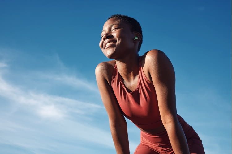 Ascoltate la musica durante l'attività fisica con le cuffie sportive wireless