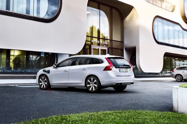 Volvo V60 stylischer IKEA Laster mit moderner Technik