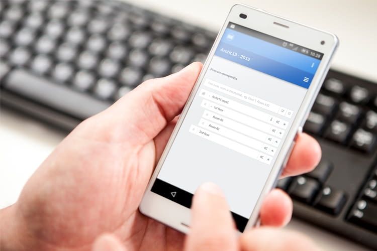 Il sistema di controllo del riscaldamento Fourdeg si controlla tramite un'app ed è adatto ad aziende o privati.