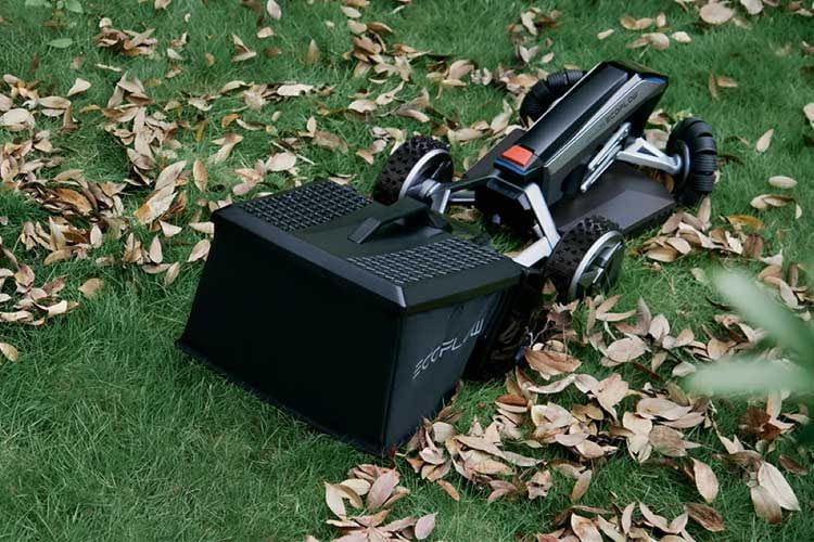 Der erste Mähroboter von EcoFlow besitzt einen Behälter zum Laubsammeln