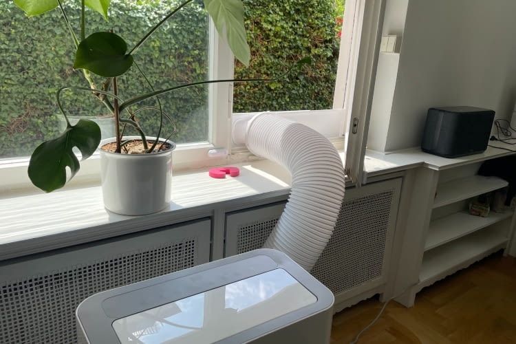 Einmal fertig zusammengebaut und eingesetzt ist die Midea Klimaanlage einsatzbereit
